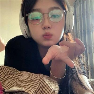 大老千与小妖精